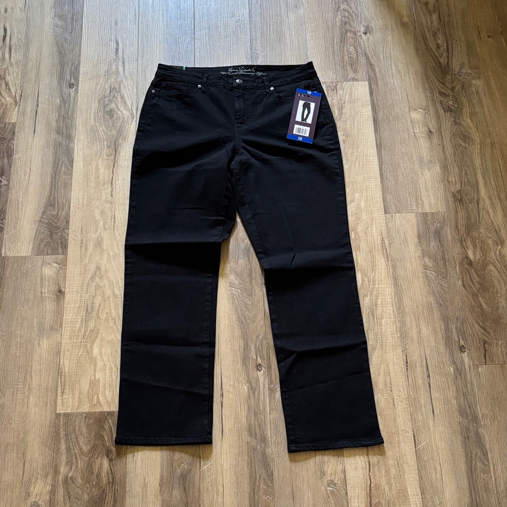 Size 10 Gloria Vanderbilt Rail Straight Slimming Black Denim Jeans NWT